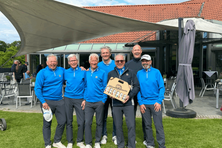 Das Foto vom dritten Spieltag beim GC Unna-Fröndenberg zeigt (v.l.): Andreas Güll, Clemens Menke, Markus Rosiny, Peter Furgol, Ernst-Michael Sittig, Hans-Heinz Wisotzky und Frank Buchholz.